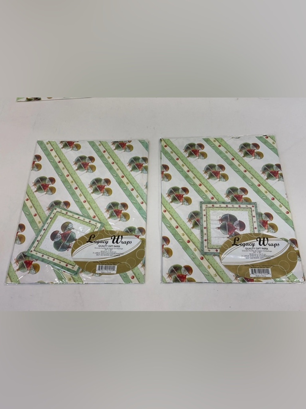 2 Packs Vintage Legacy Wraps Christmas Wrapping Paper 2, 20x30 Sheets/2 Tags NOS